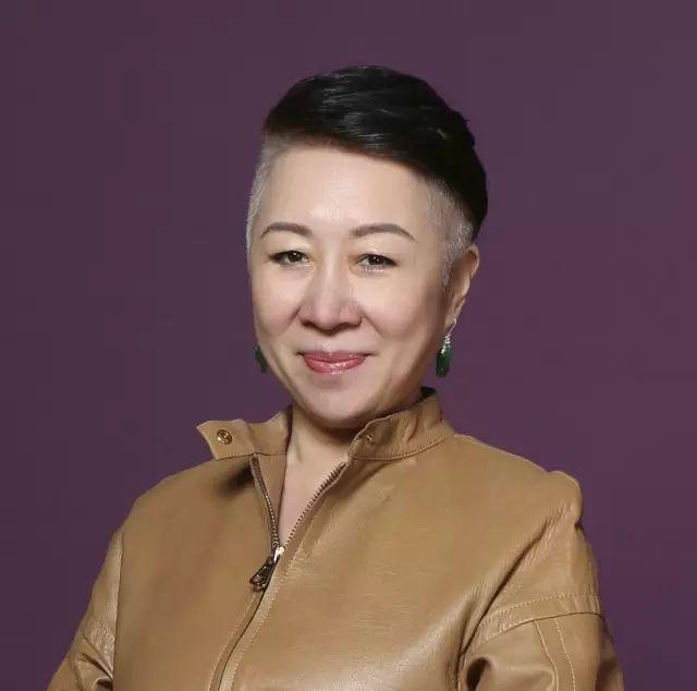 创始合伙人王云鹤她在2003年创立昭仪公司,作为中国珠宝首饰行业内的