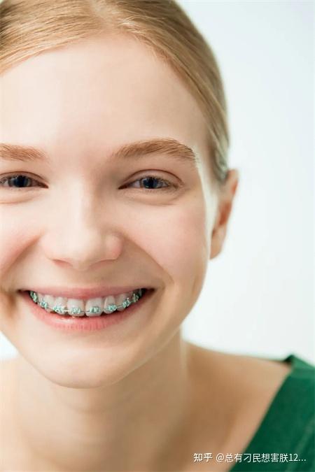 孩子戴牙套时该如何护理