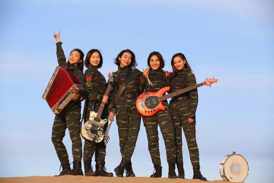 正值八一建军节之际,中国武警pap女子电声乐队发布其首部音乐微电影