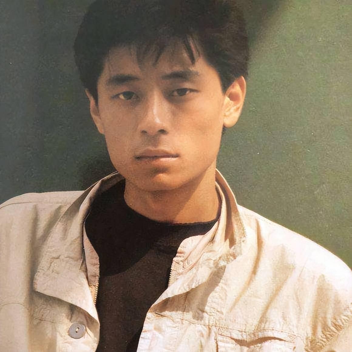 那些年我们一起听过的歌：24王杰《只因我爱你》1987 - 知乎