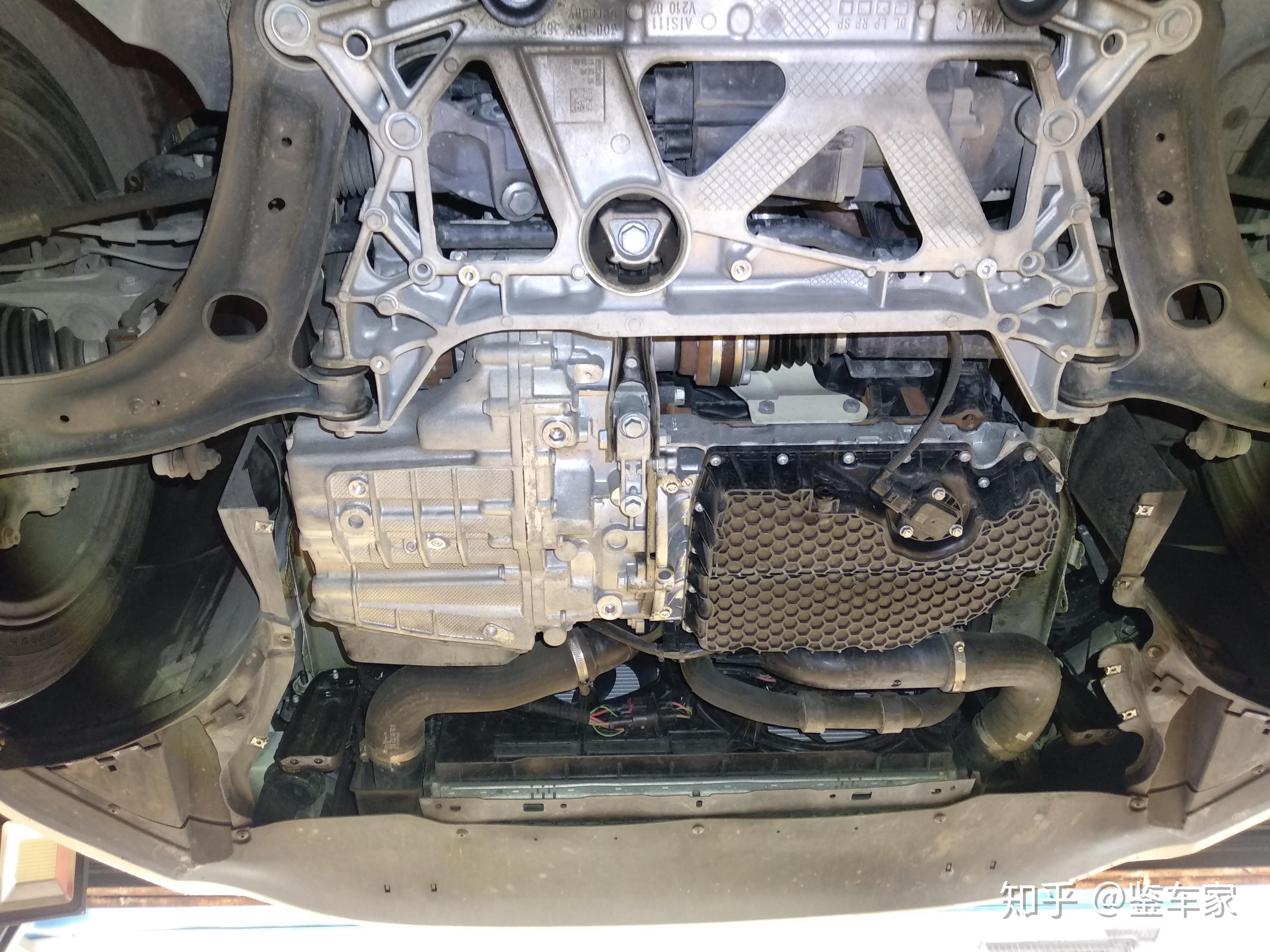 元宝梁铝合金材质也让整车质量有所减轻对于底盘的整体反应也更迅速.