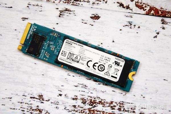 開封後・未使用】NVMe SSD - KXG50ZNV256G rangosgrill.com.br