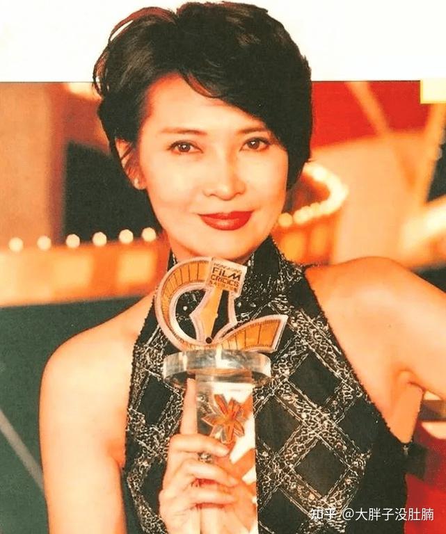 此外,萧芳芳还被美国 cnn 评选为亚洲最伟大演员,其他入榜的两位香港
