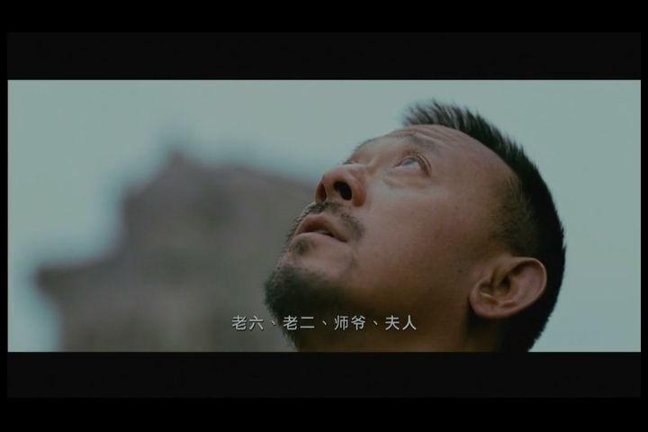 葛优饰演的汤师爷在整个电影中算是一个墙头草,哪边