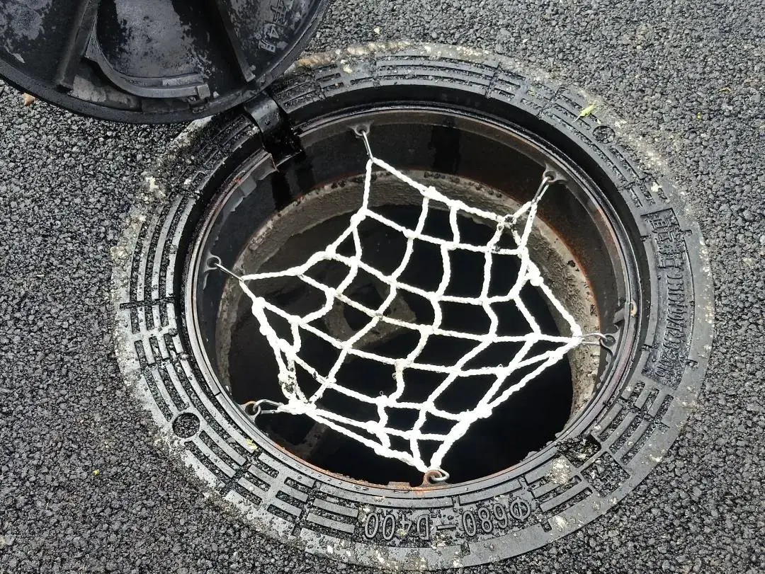 更换"五防"井盖,守护"脚下安全"