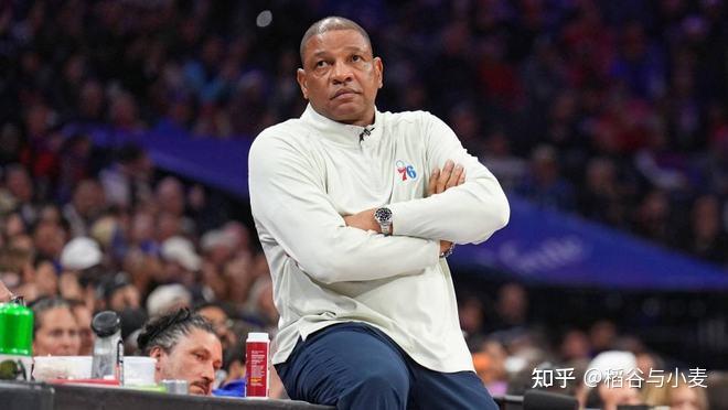 費城76人主教練道格-裡弗斯(doc rivers)在與邁阿密熱火的系列賽開戰