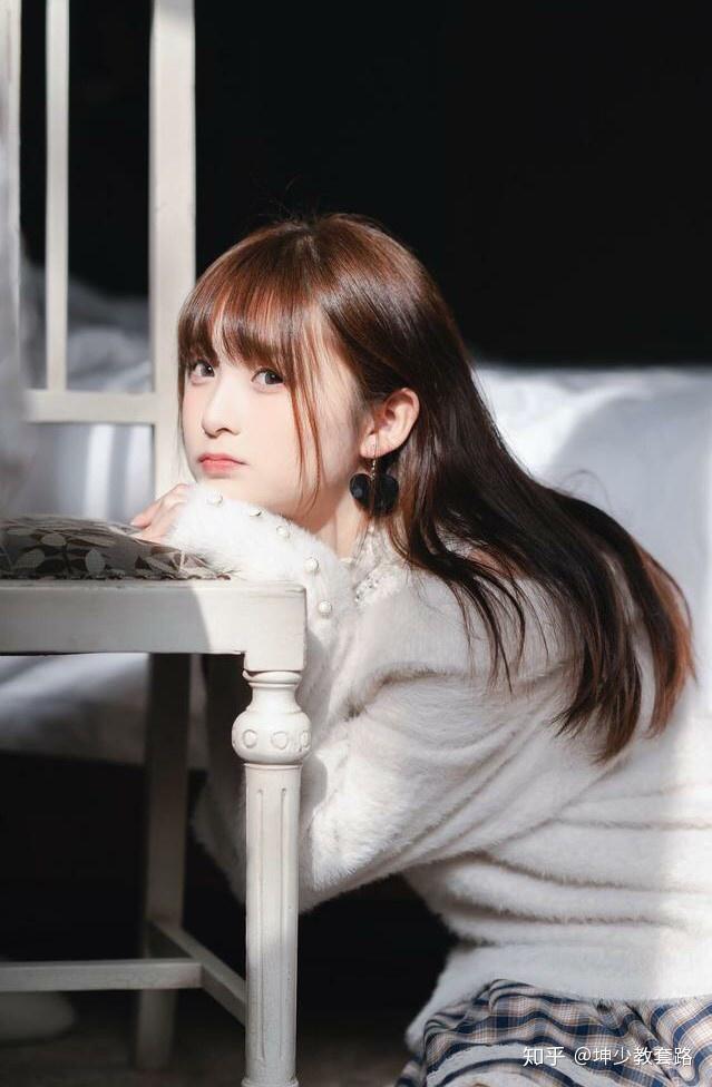高冷的女生怎么聊 v2-c55aea9b9923e5cc06f2fba9c98c257d_r.jpg