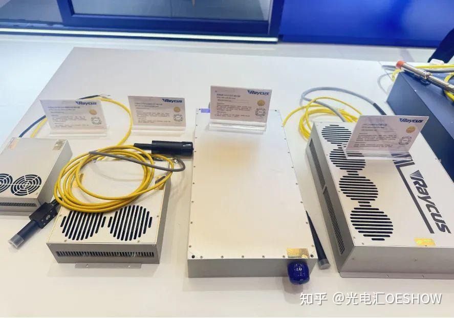 icefyre03fsir200出色的红外高功率飞秒激光器,功率>200w,脉冲能量>