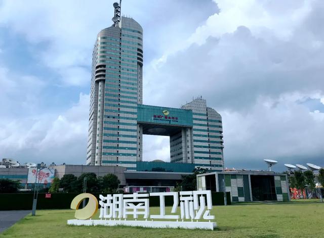 那些在芒果台实习的女孩,为什么没钱也快乐? - 知乎