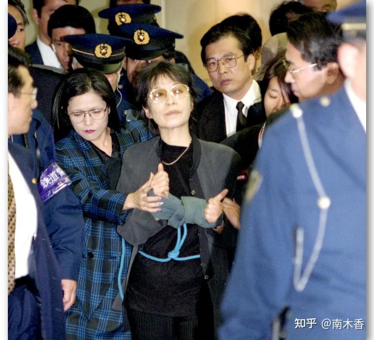 日本赤军被定性为极左恐怖组织.她本人则是排名日本前五的恐怖分子.