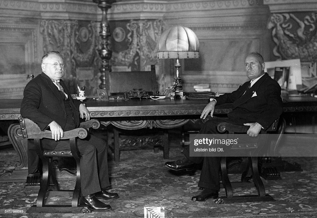 诺维奇·巴拉诺夫1922年11月16日,随着墨索里尼总理在众议院发表演说