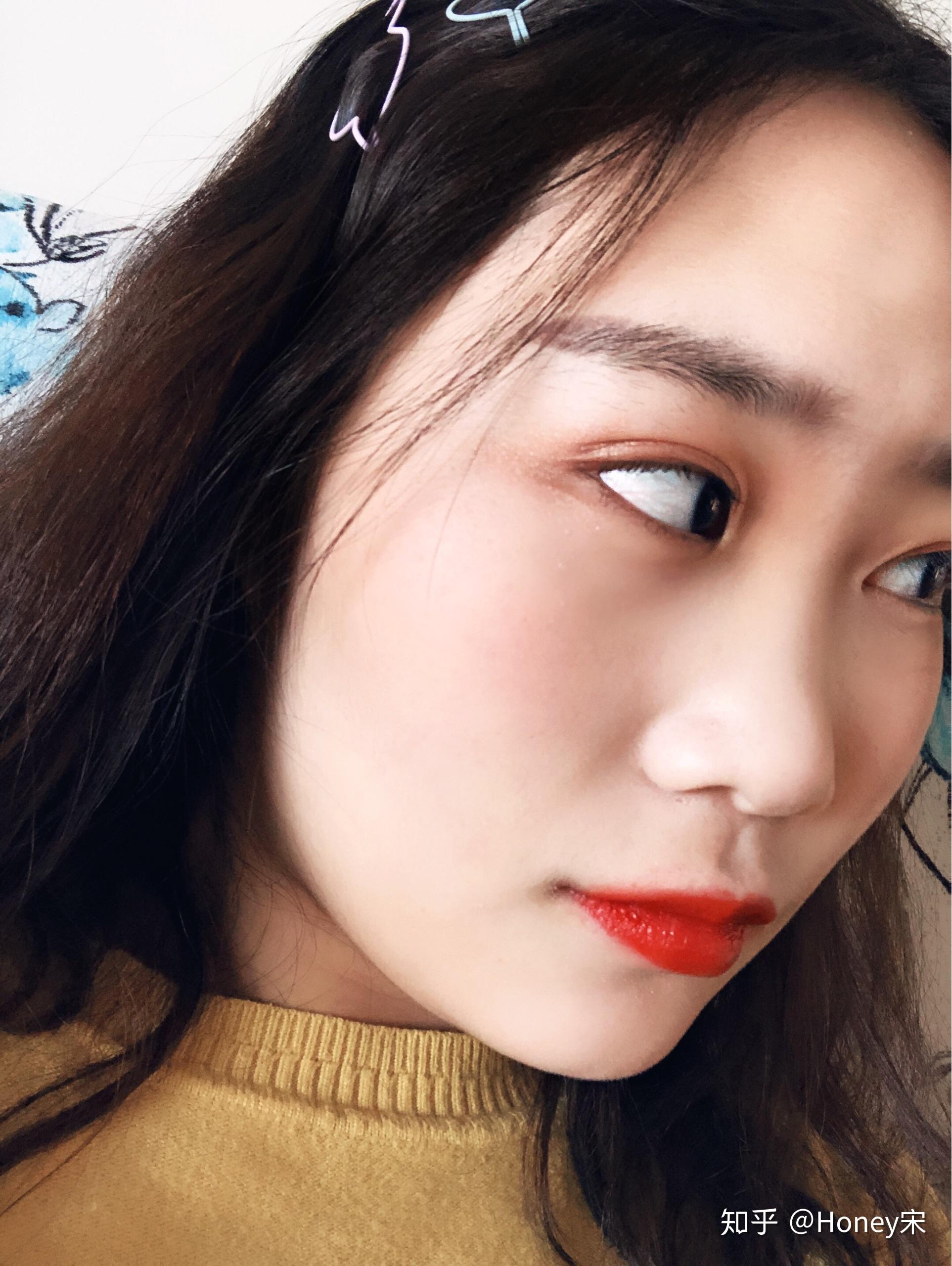 塌鼻子的女生留什么发型好看?