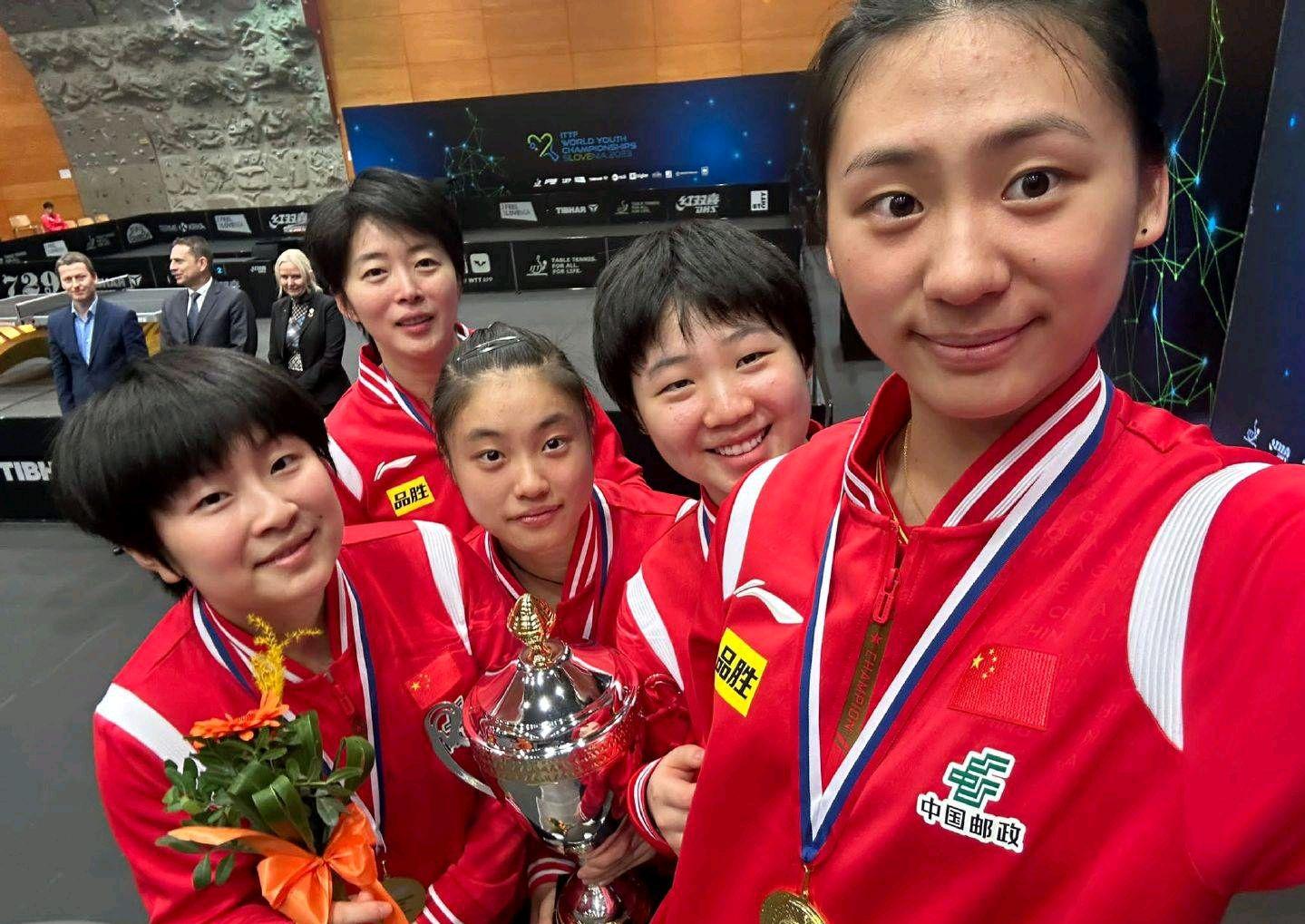 林诗栋和陈熠夺冠国乒包揽三冠日乒u15女团夺冠