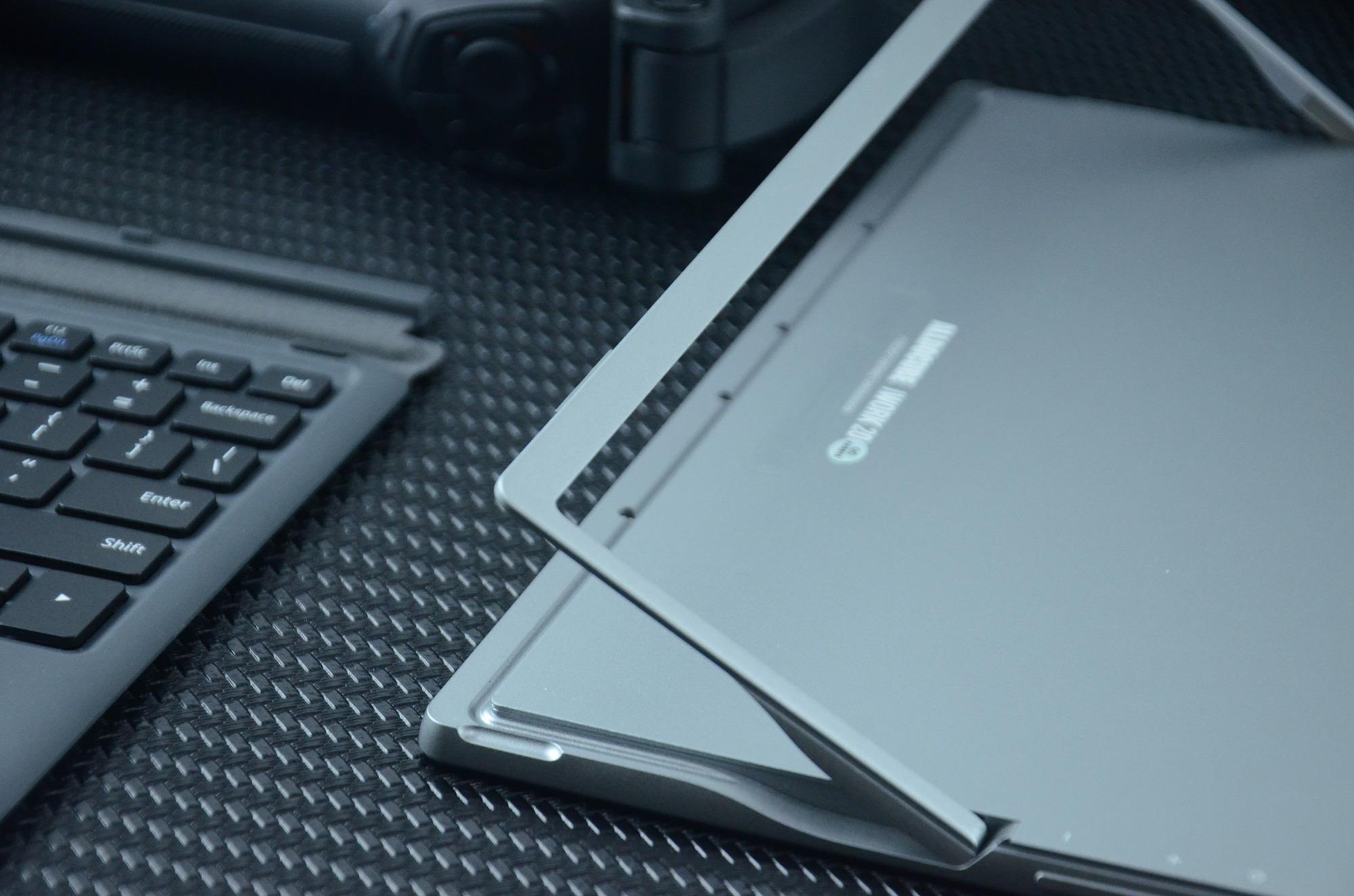 酷比魔方iwork20二合一平板评测千元价格101英寸屏设计