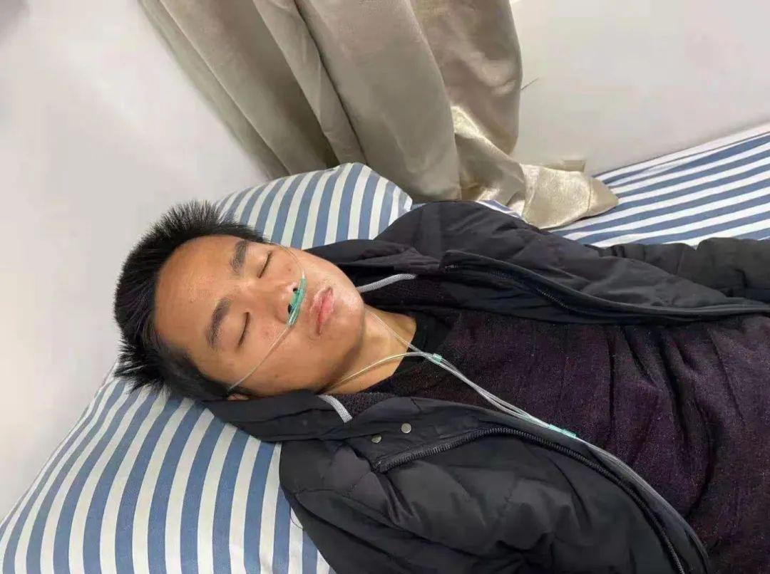 90后尘肺病患者2岁女儿每天都会提醒我吃药