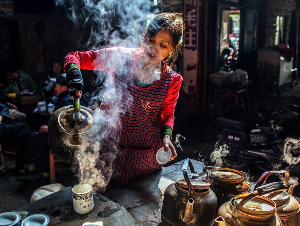 盖碗茶,始于四川等地回族人民传统的饮茶风俗