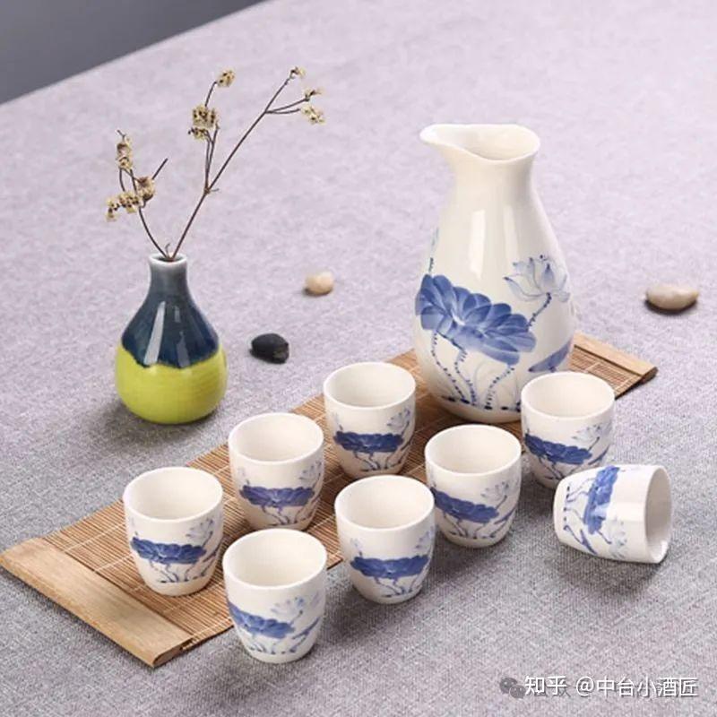 「古今酒具演变」现在的酱酒为什么用小杯品? - 知乎