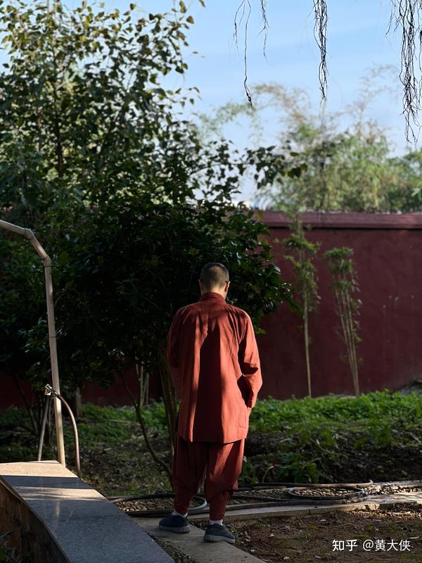 《关于“我想出家”念头的解读》 知乎