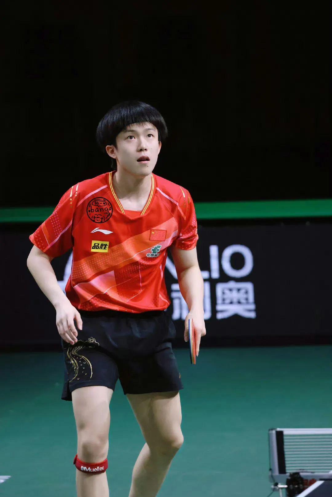 一度落后却仍然顽强反击,最终以4:3的比分战胜了同为国乒新星的樊振东