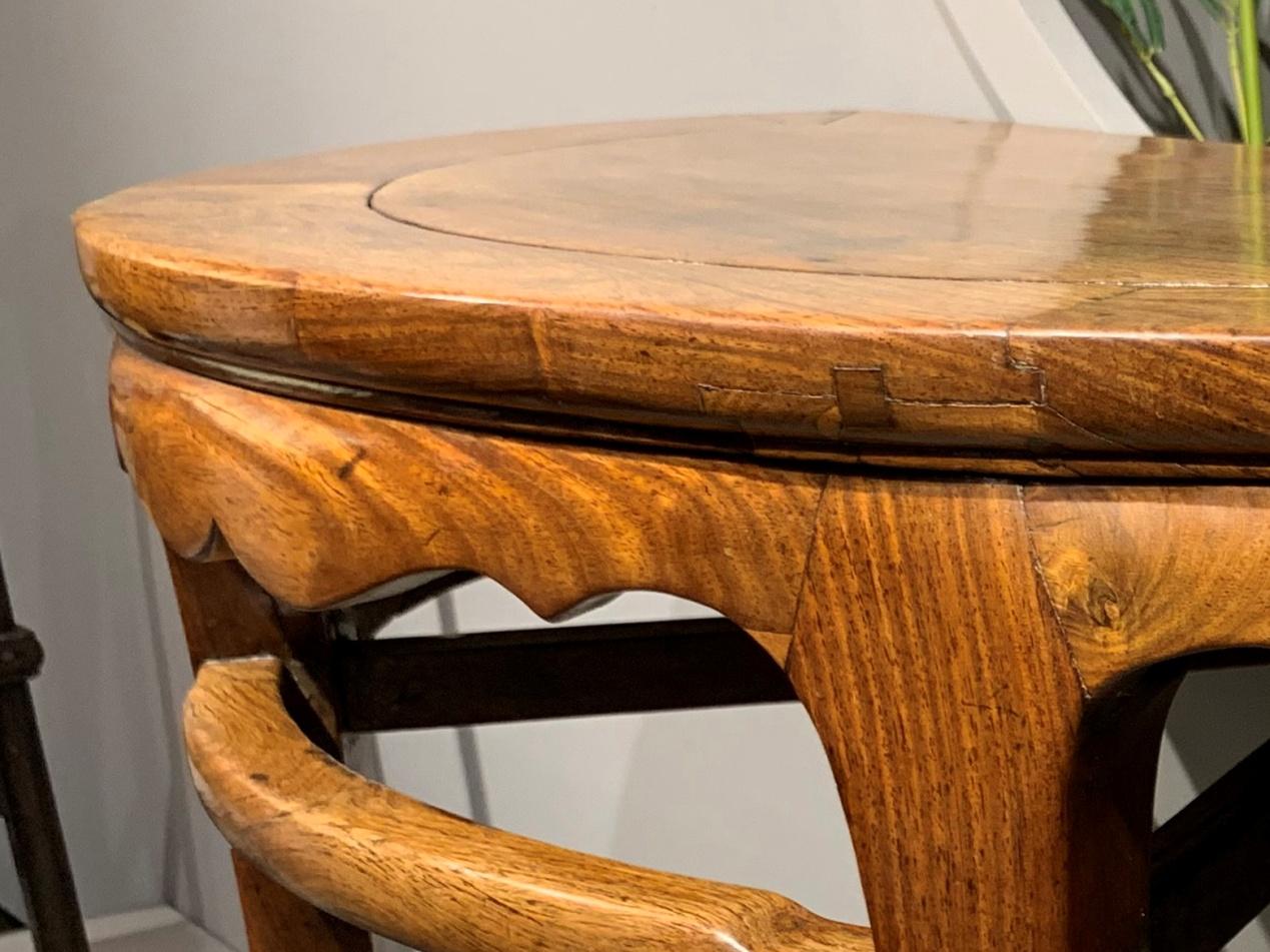 浅金黄色月牙桌明清老黄花梨之王者风范