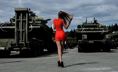 中国掏空了乌克兰 连渣都不剩 虎妞洋洋 陆军土,海军洋,我是迷彩虎家