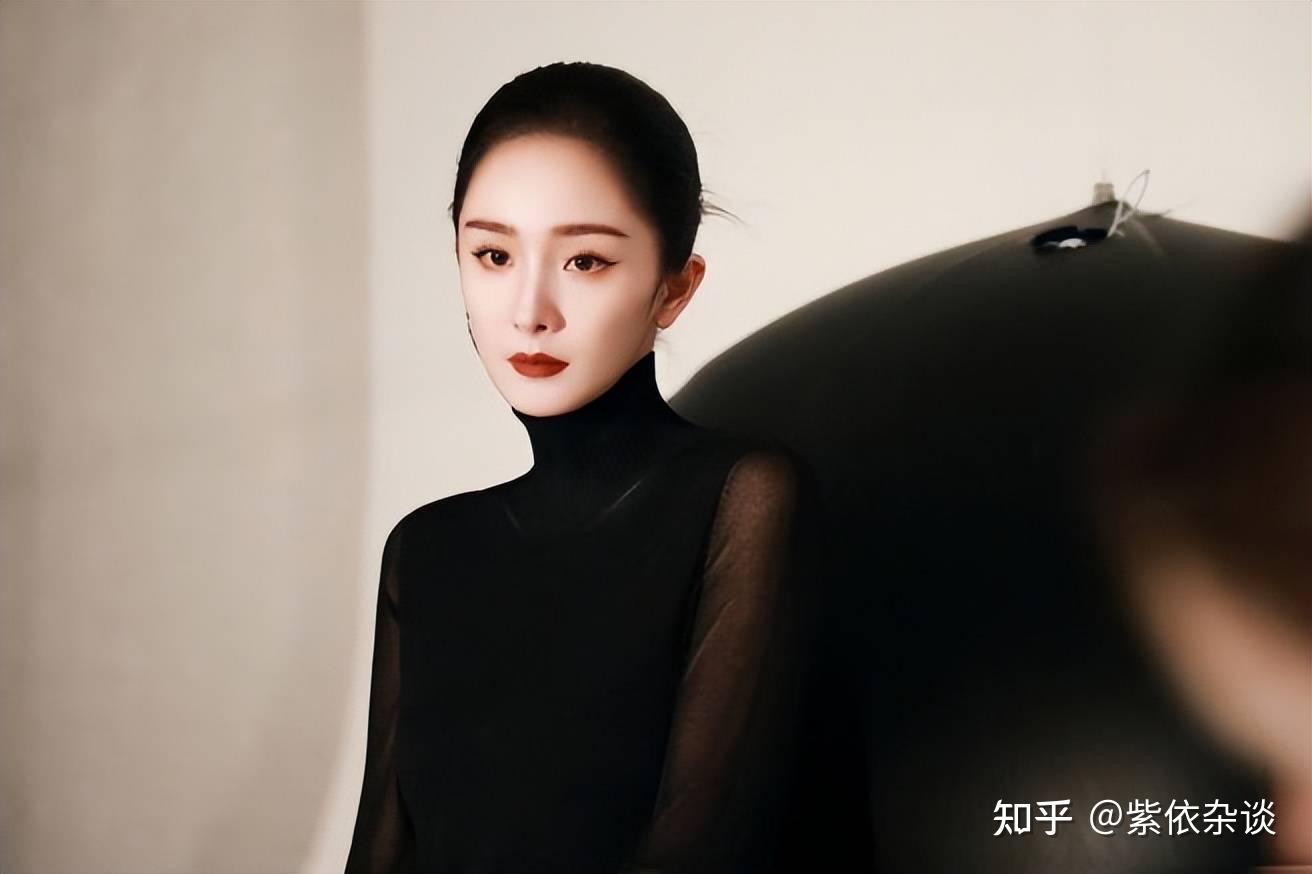 杨幂官宣离开嘉行,为了3.1亿对赌协议爆肝的她,想过自己的日子 - 知乎