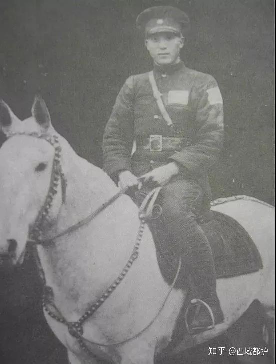 如何评价马仲英一个搅动民国西北四省的狠角色最后是什么结局