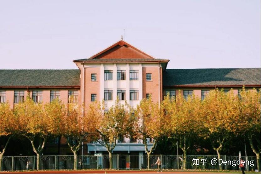 上海師範大學校園環境校園環境特別好,麻雀雖小,五臟俱全,校區比較有