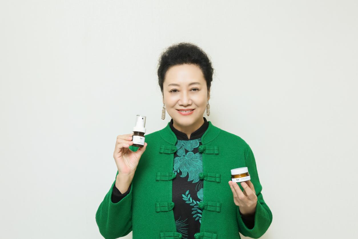 国家一级演员王丽云携手吉米淡斑产品亮相