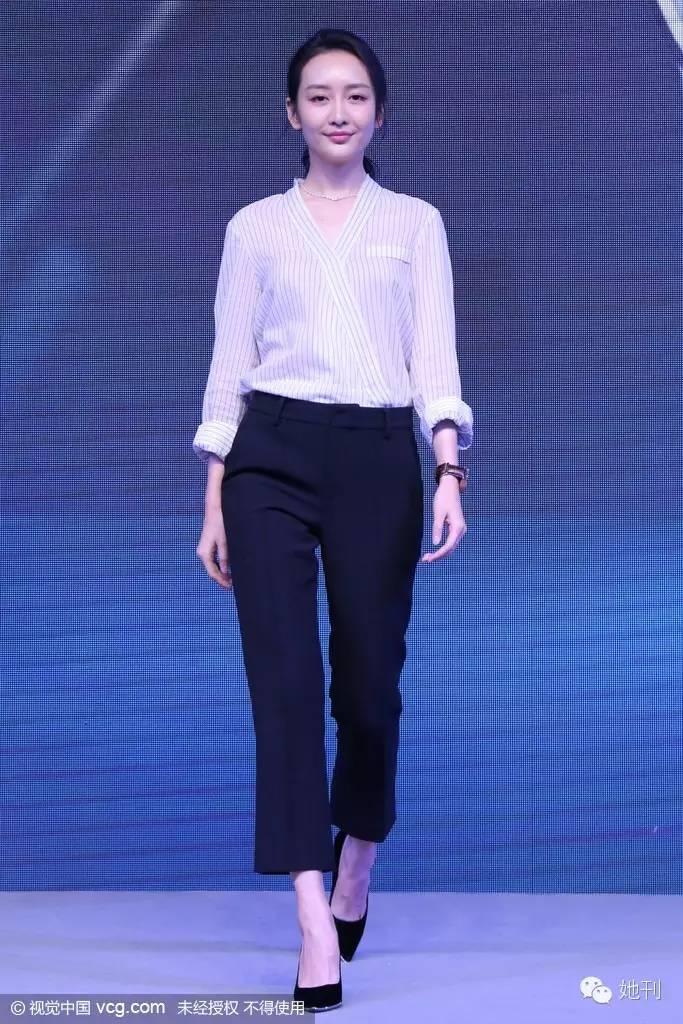 王鸥的大长腿又出来撩妹了你的大长腿还藏着干嘛