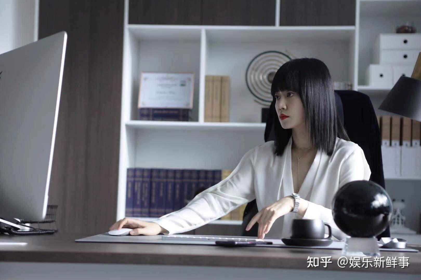 谭卓紧急公关今日开播拽姐袁未职场披荆斩棘