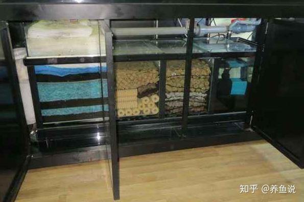 鱼缸里的滤材摆放顺序你摆正确了吗有无按照这科学的顺序摆放