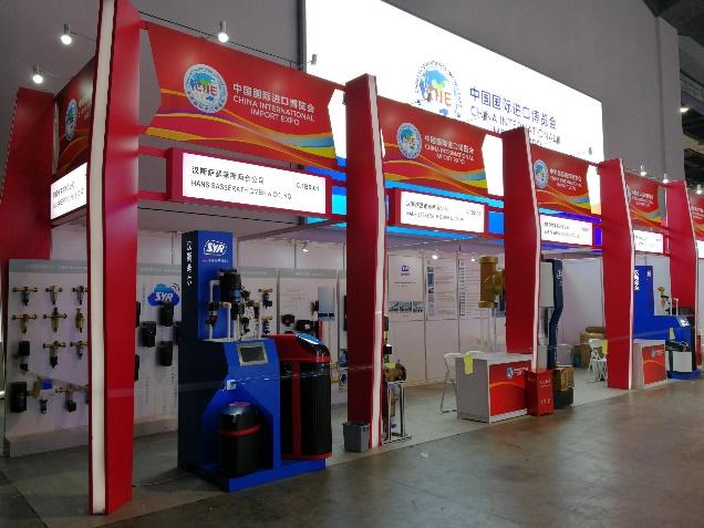 syr汉斯希尔抱着学习探索的心态报名参加了,36平米的标准展位在硕大的