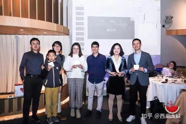 顾客答谢会_美容师答谢顾客的致辞_年终答谢顾客贺卡