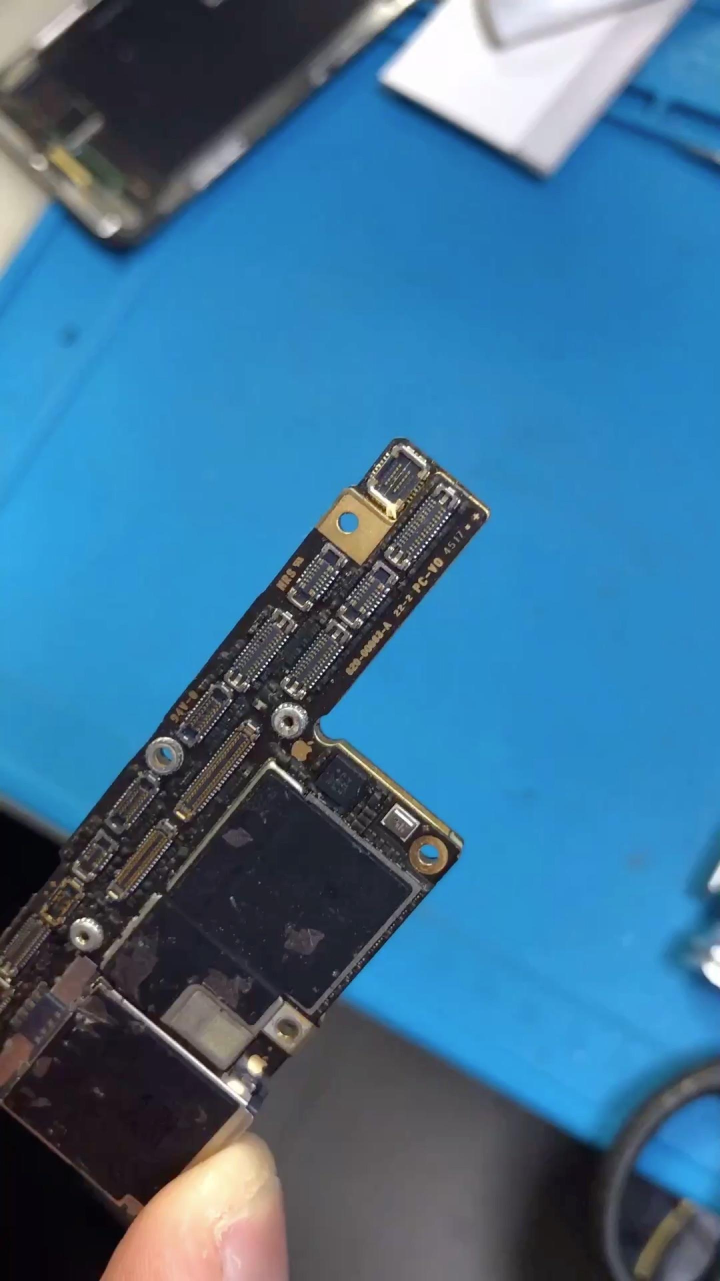 苹果7p主板上重要元器件认识