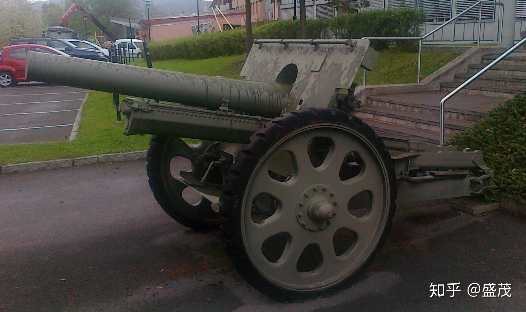 莱茵金属120毫米炮图片