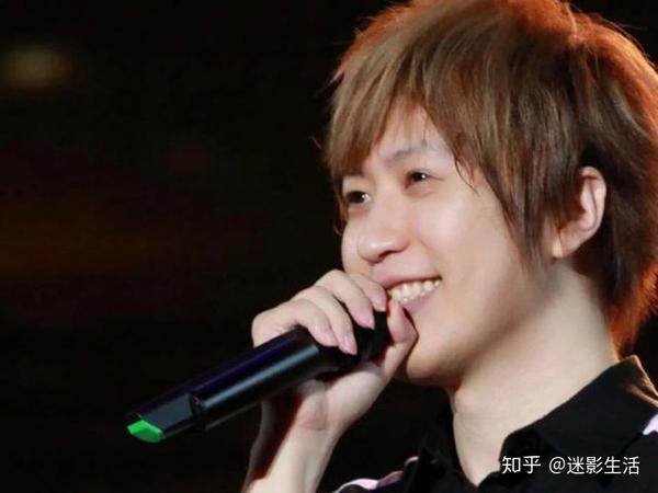 五月天主唱阿信晒娃上热搜 虽已44岁但依然是长不大的 信三岁 知乎