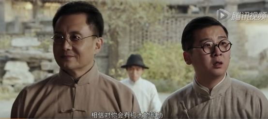 原谅我看这部电影之前啥都不知道.叮当饰演了少年启功.