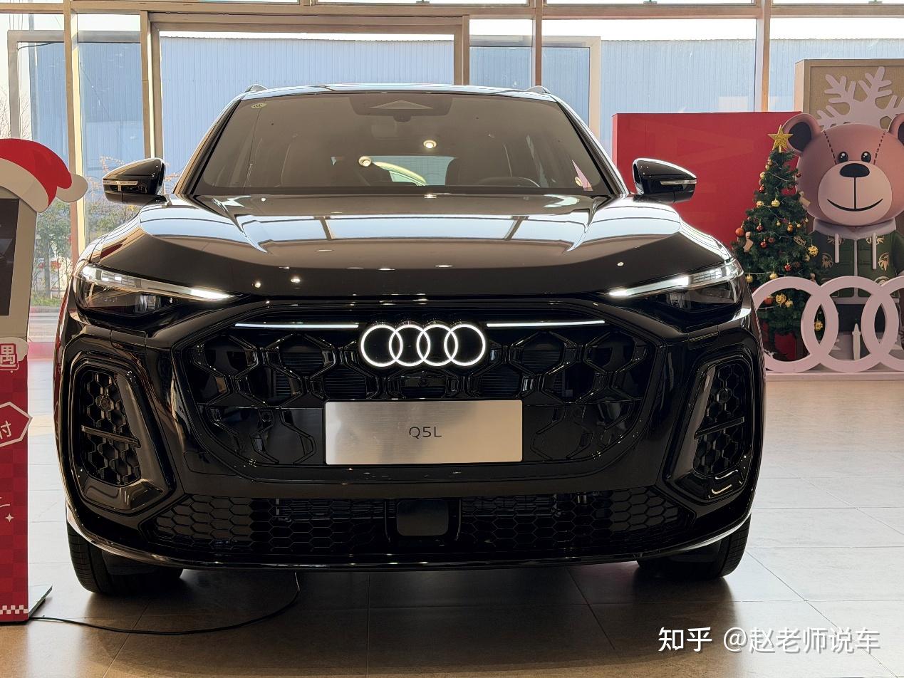 全新奥迪Q5L预售31.3万起,看看新在哪儿,你是等新款还是抄底老款?