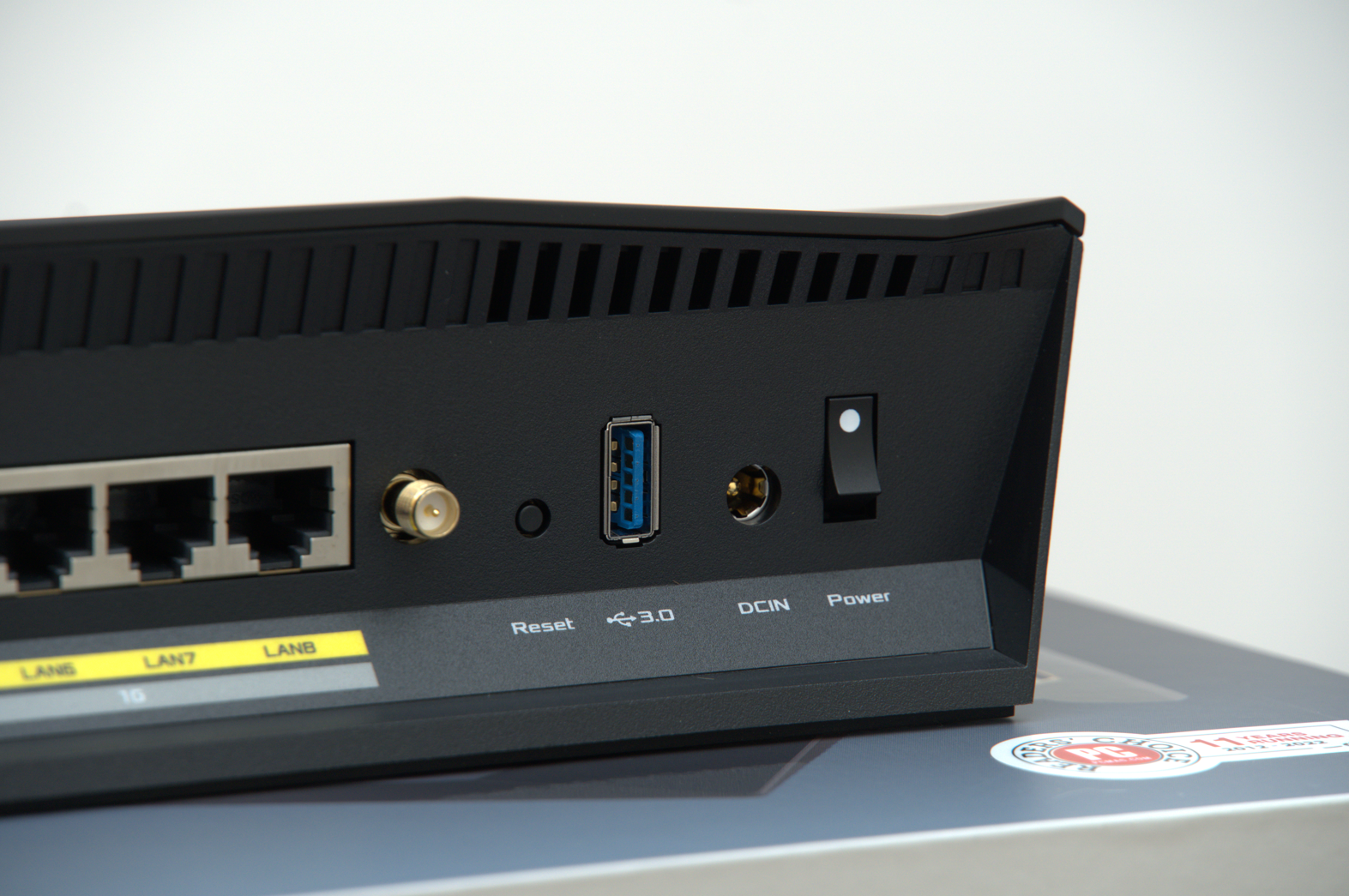 华硕 rt-be88u 外观与参数