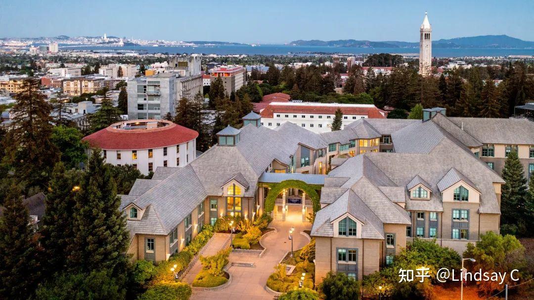 lindsaymba资讯斯坦福商学院向12名学生发影响力奖haas学生再出国参加