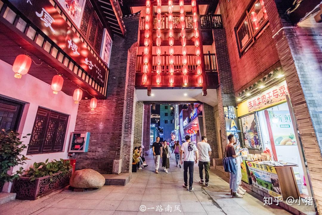 广西最热闹的步行街,位于桂林,感觉就像清末民初电影片场! - 知乎