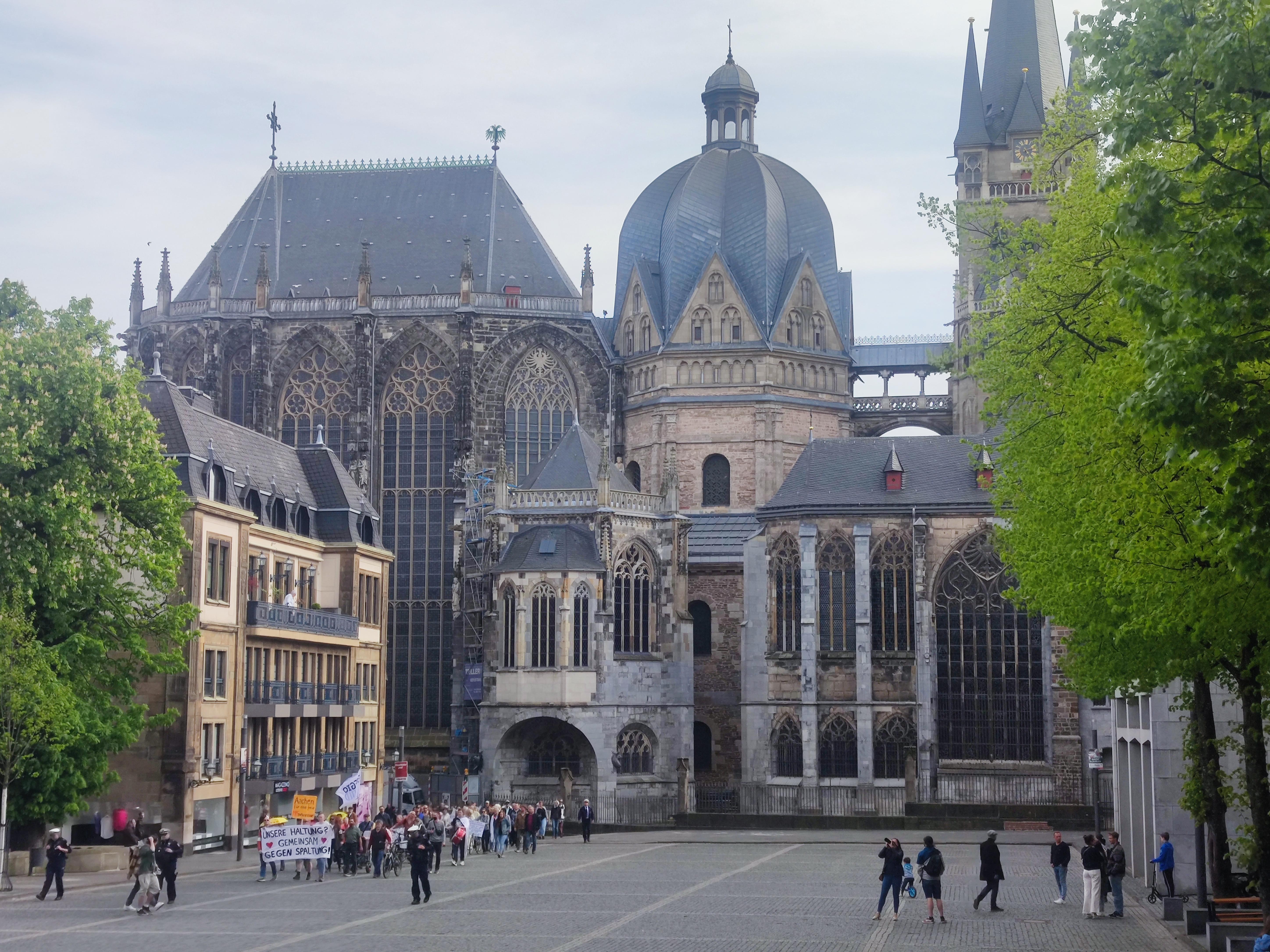 欧洲的街头游行,行不行?