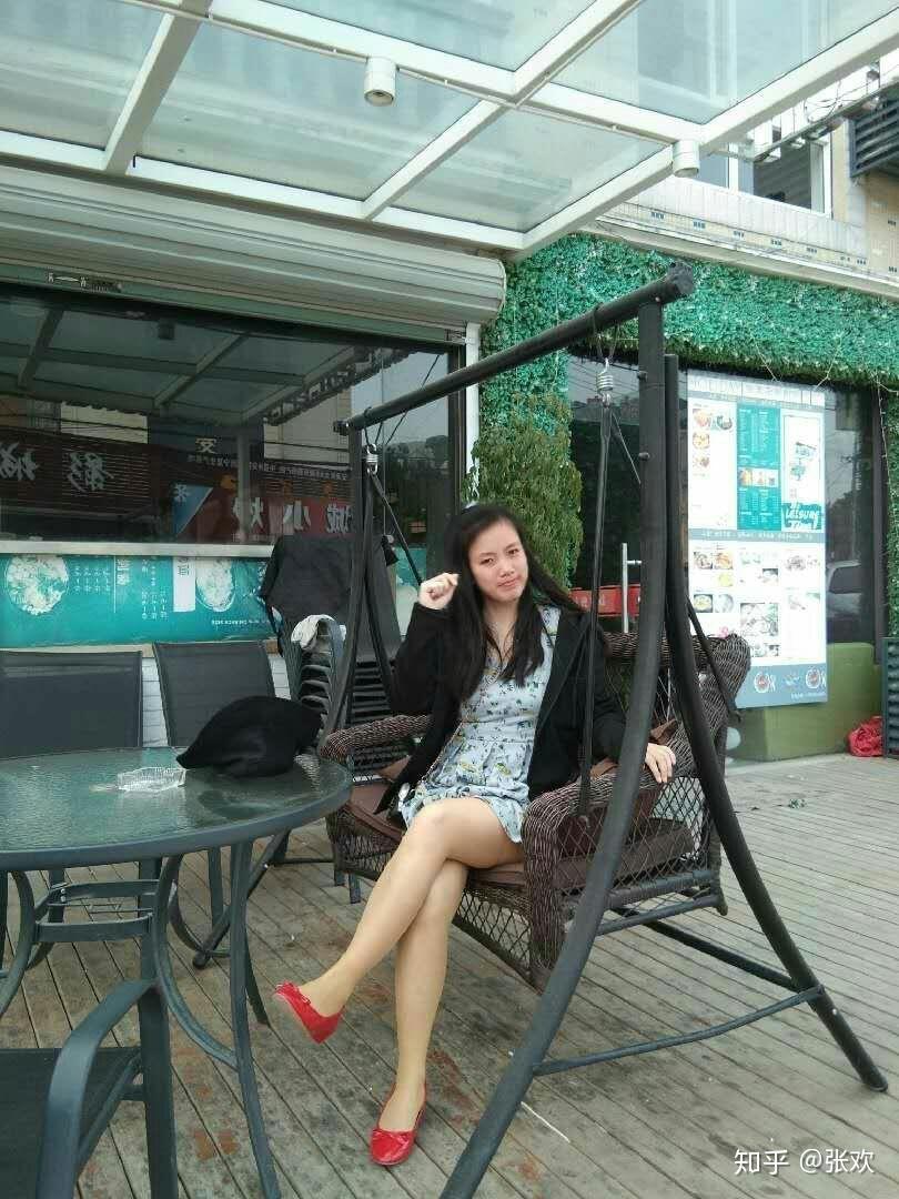 在一次带着游客去图书馆之后,范小娟发现爱心觉罗浦