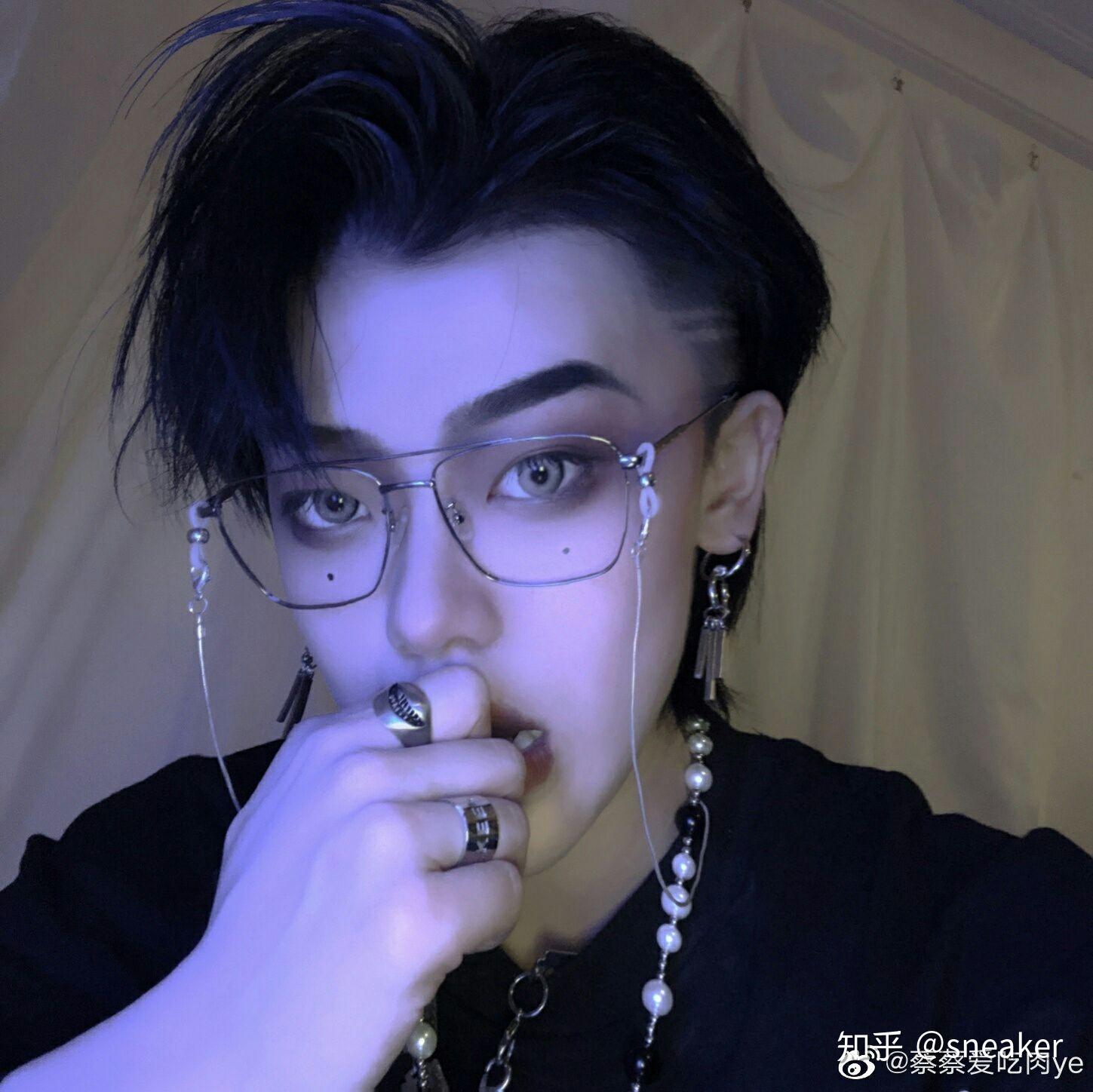 怎么看待抖音网红大脸连连