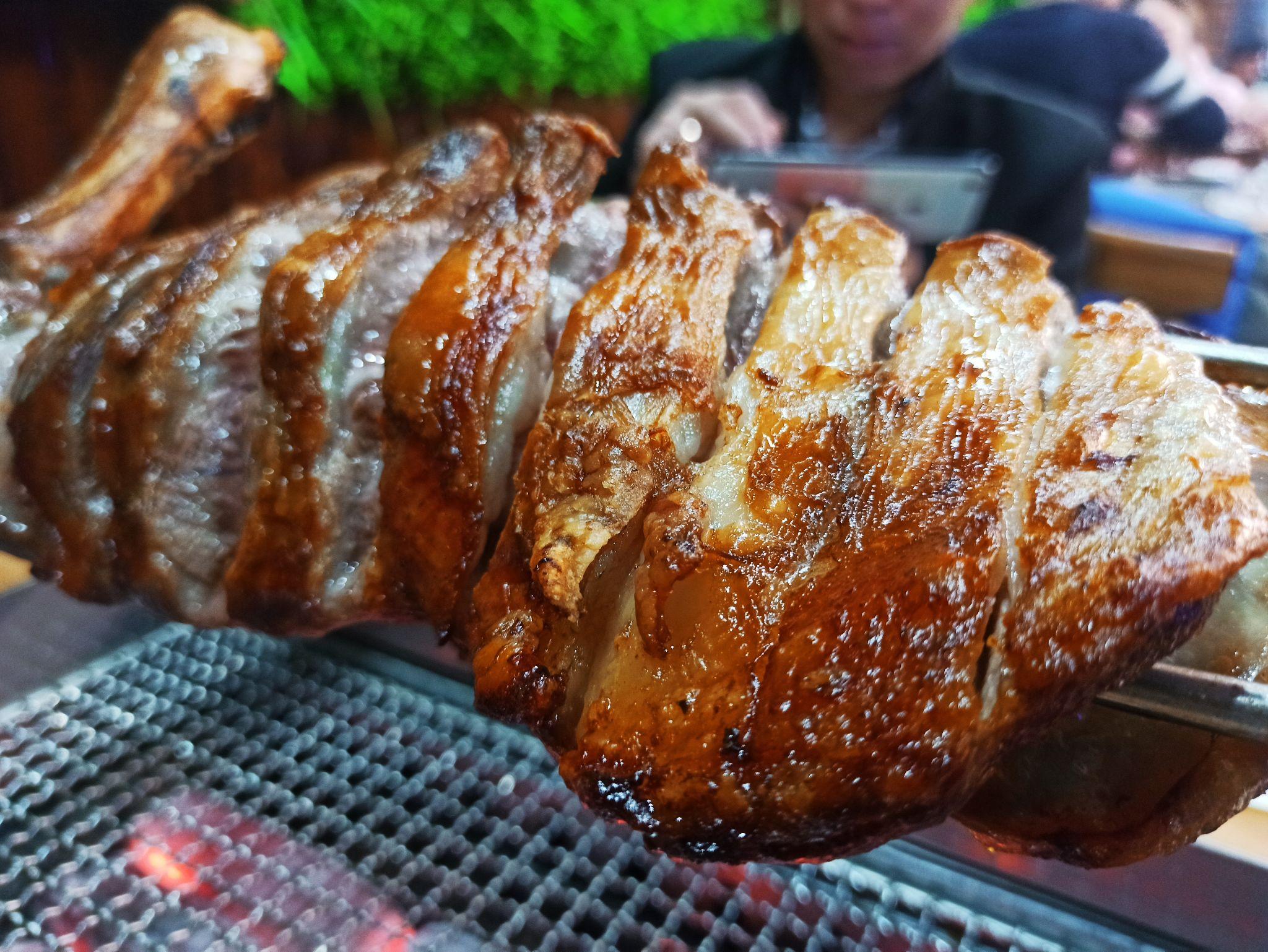 小牛肉!烤猪蹄!吊炉鸡胗!锡纸