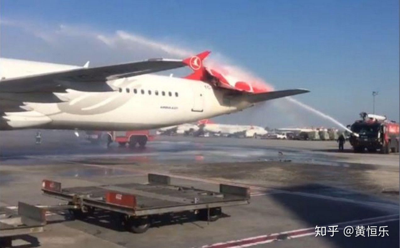 如何看待四川航空3u8633备降成都事件?