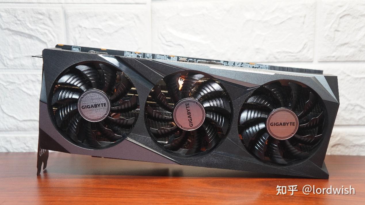 接着来看看5800x搭配技嘉魔鹰rx6900 xt显卡的性能表现.