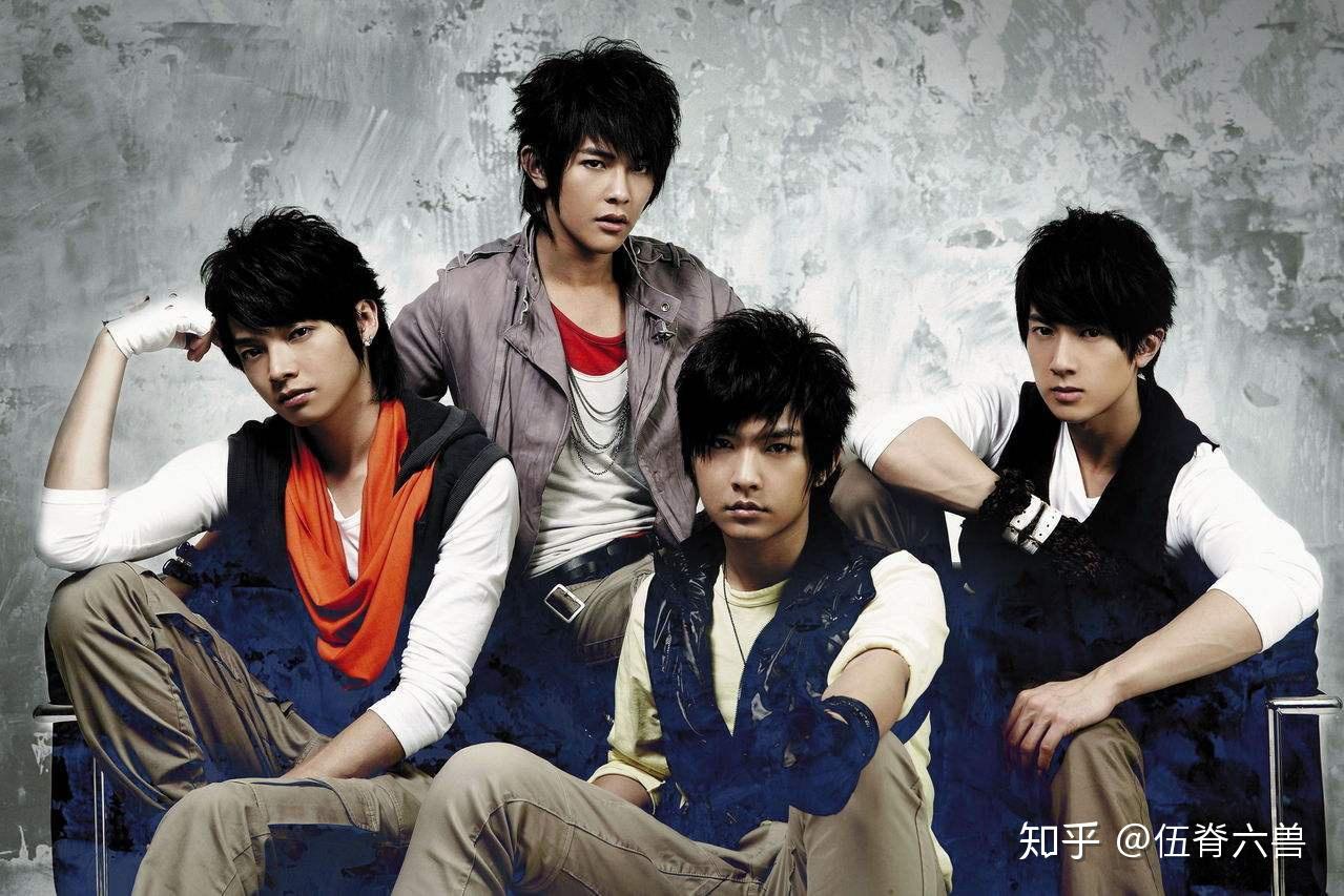 小五公布恋情引出至上励合陈年旧事精彩程度赶超飞轮海