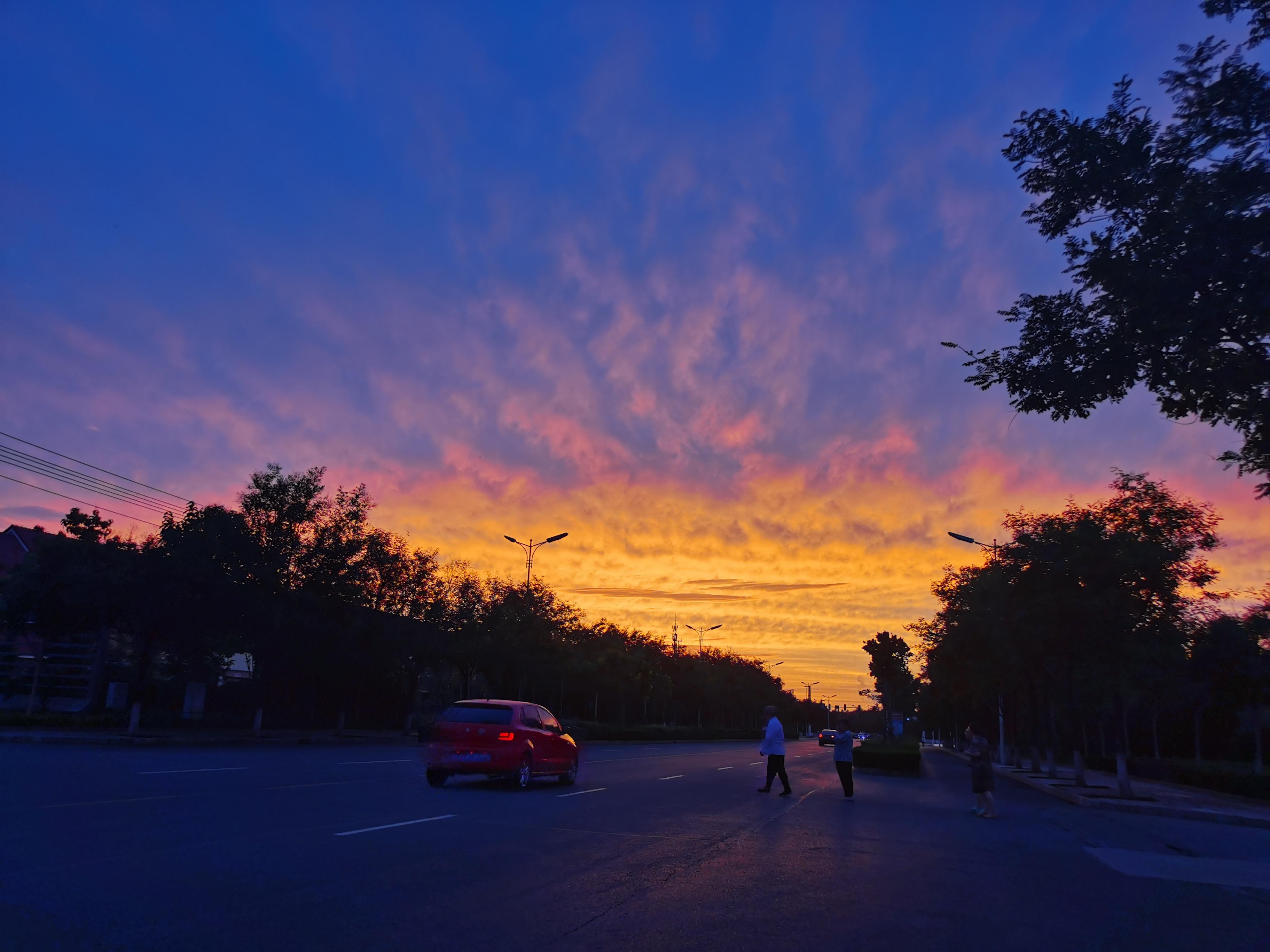 你好 陌生人 可以留下一张夕阳的照片吗?